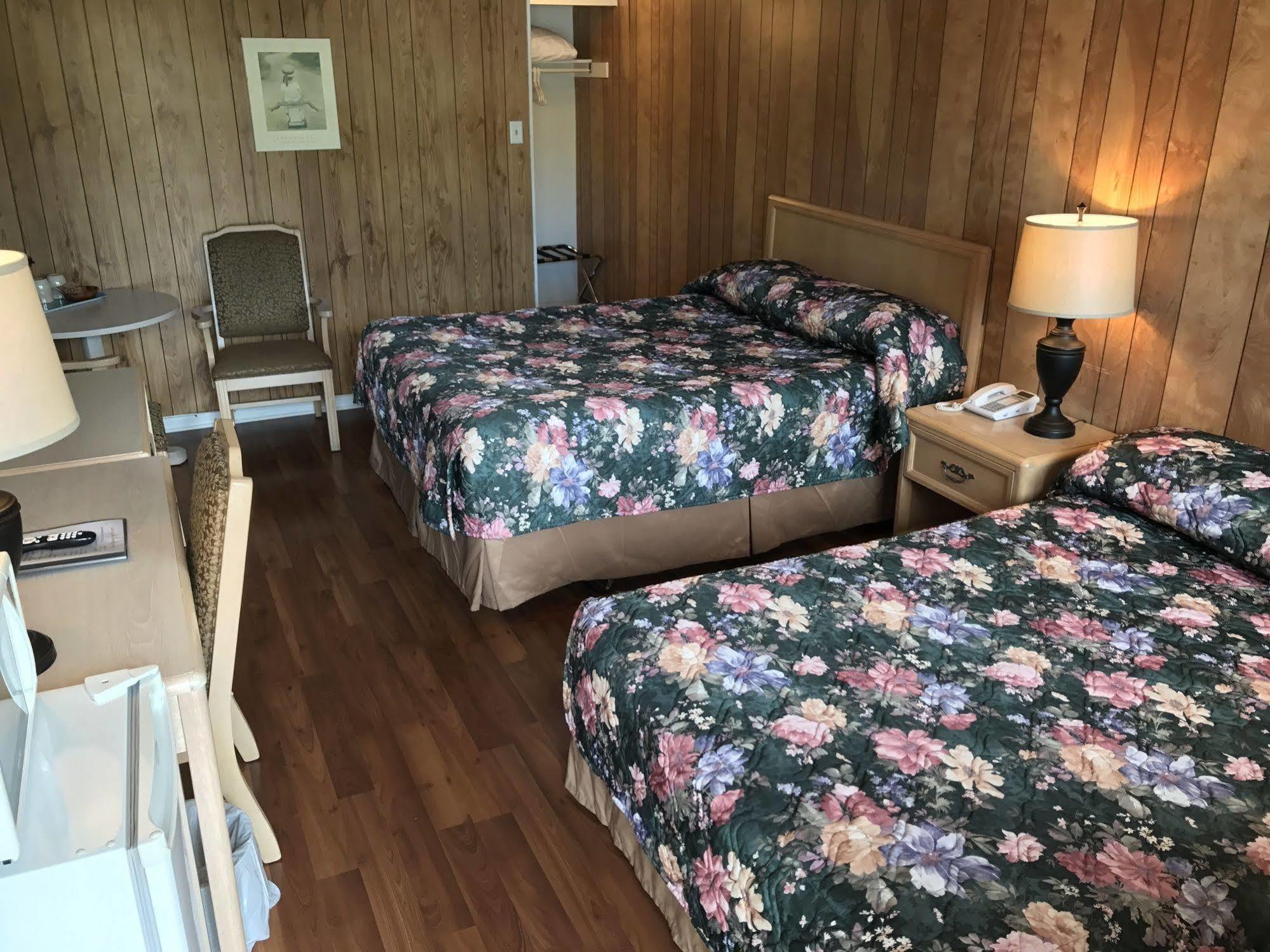 Lake City Motel Dartmouth Zewnętrze zdjęcie