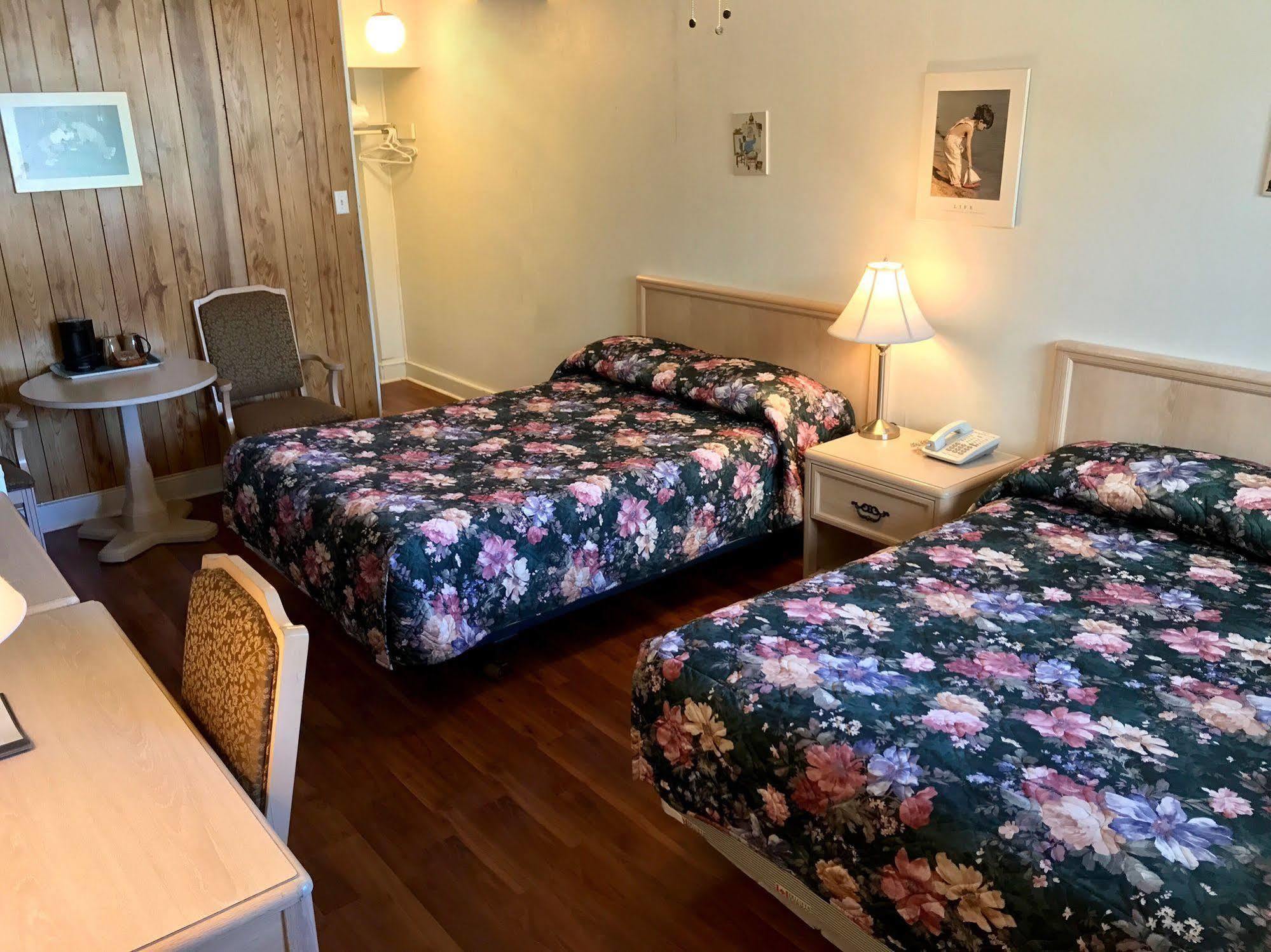 Lake City Motel Dartmouth Zewnętrze zdjęcie