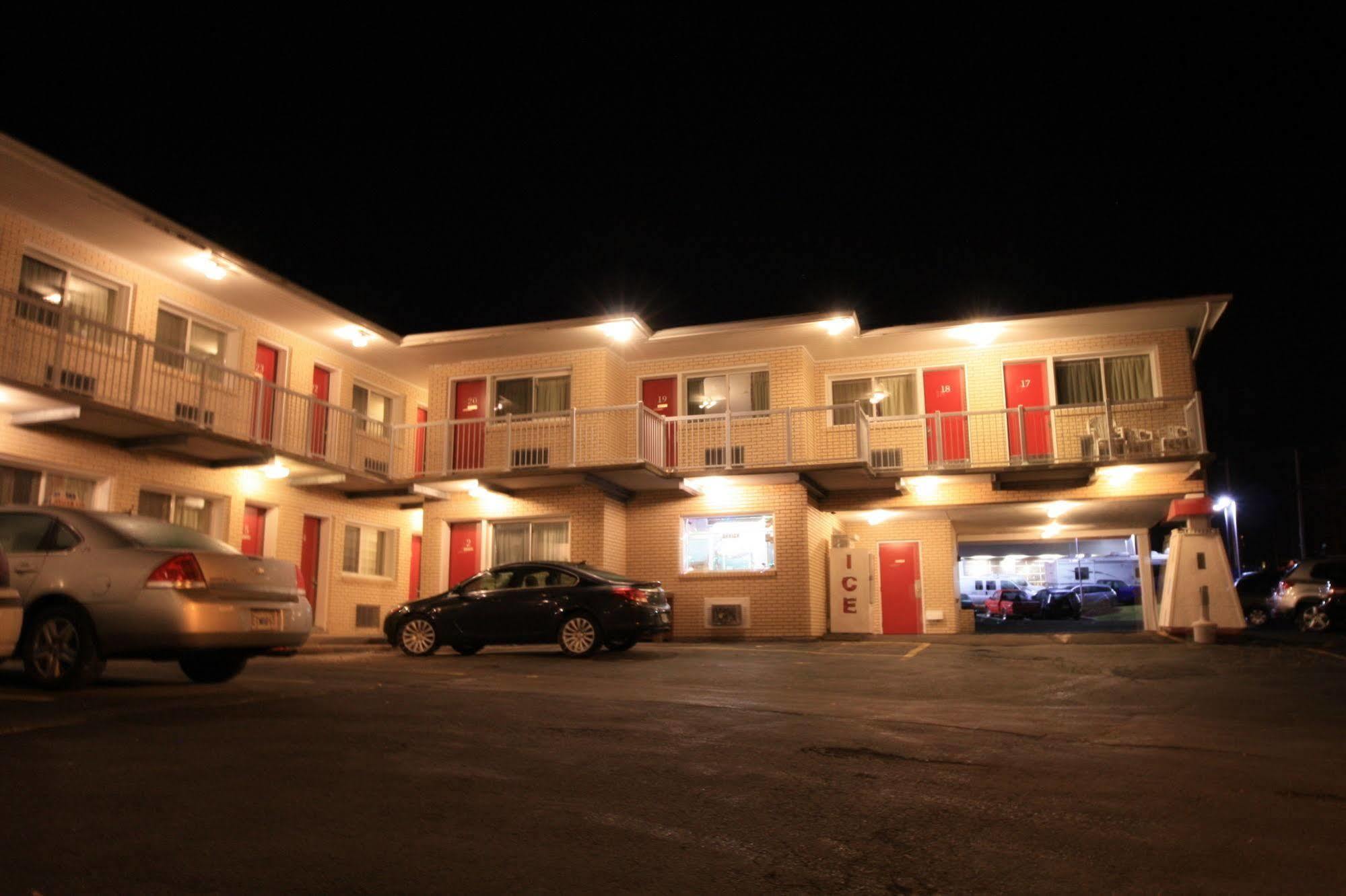 Lake City Motel Dartmouth Zewnętrze zdjęcie