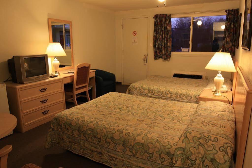 Lake City Motel Dartmouth Zewnętrze zdjęcie