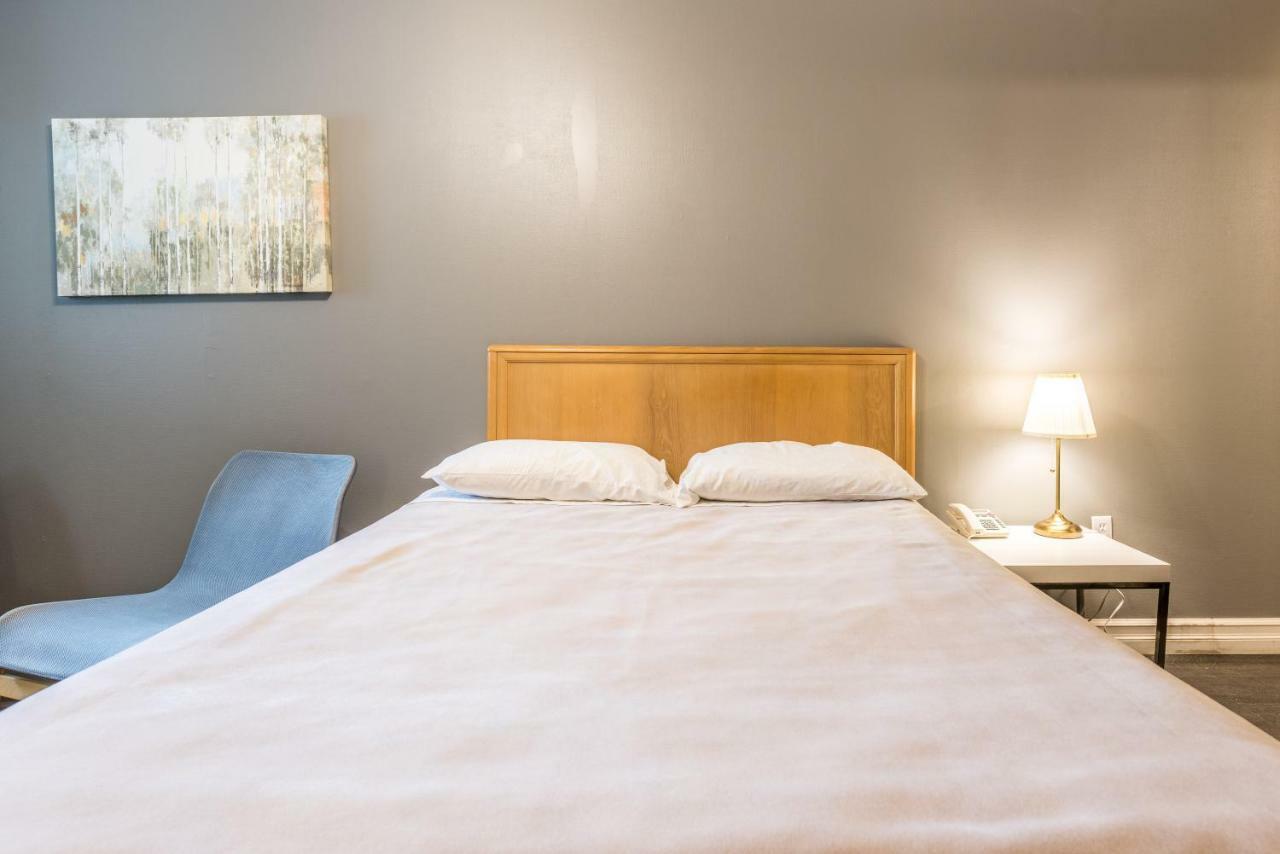Lake City Motel Dartmouth Zewnętrze zdjęcie
